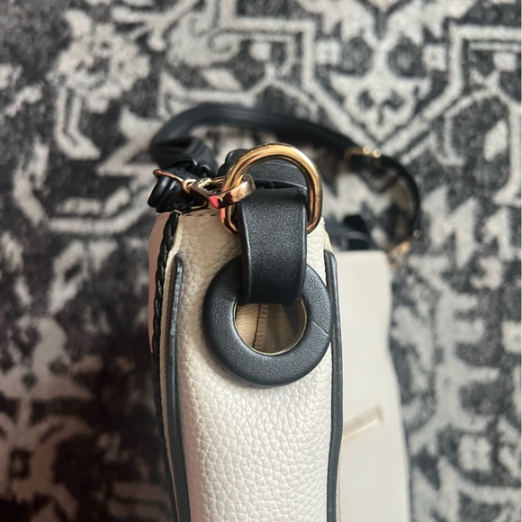 Purse - Picture 4 of 8